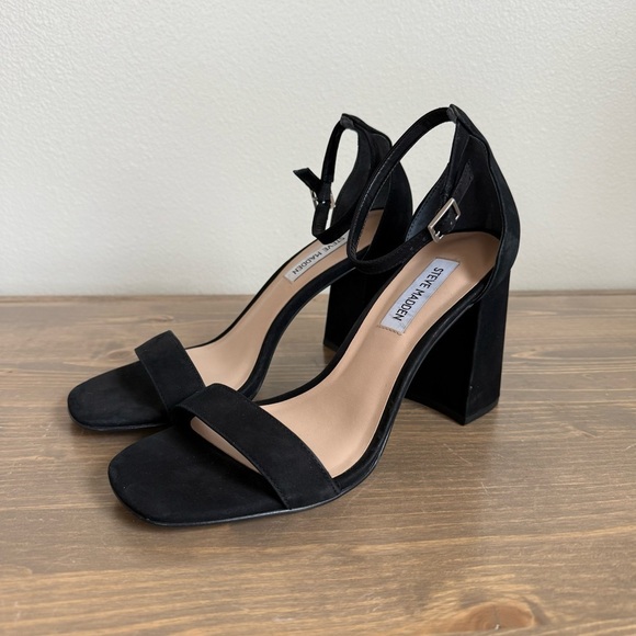 Steve Madden Womens 9 Black Dillion Ankle Strappy‎ Nubuck Block Heel Sandals - Picture 1 of 9